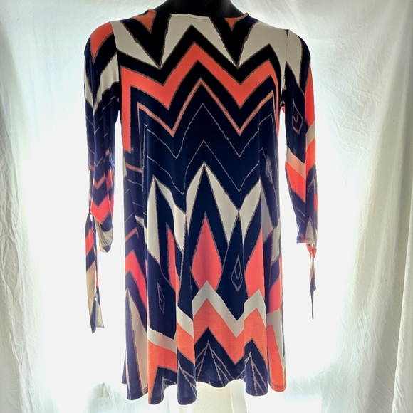 Pretty Chevron Tunic Dress EUC - Picture 1 of 6